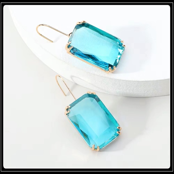 14K GOLD MEGA EMERALD CUT SIMULATED BLUE TOPAZ CUSHION EARRINGS - Picture 3 of 7